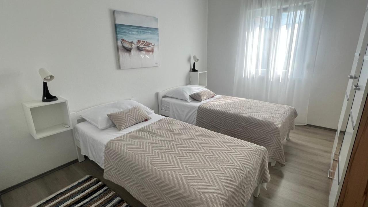Apartments Javorska Kaštela Exteriör bild