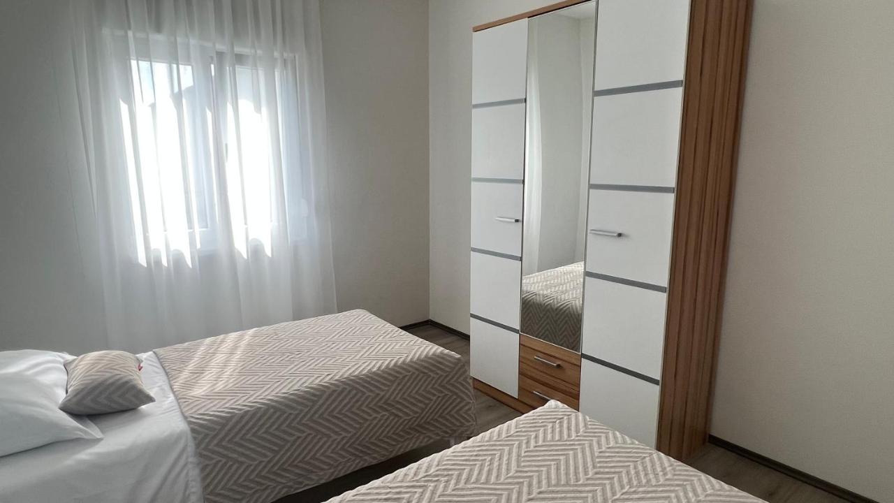 Apartments Javorska Kaštela Exteriör bild