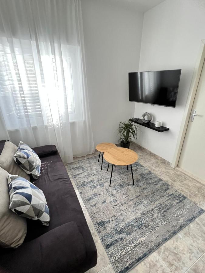Apartments Javorska Kaštela Exteriör bild